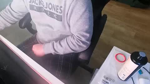 chucky606 online show from November 2025 09:50:02 AM