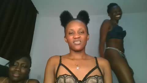 chyna_baibe online show from November 2025 11:37:02 PM