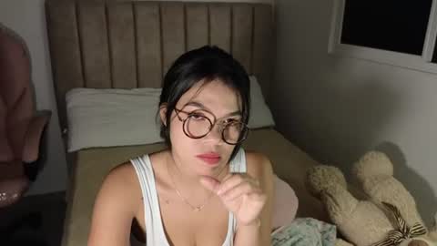 Snapshot of cielo_18d chatting on June 2026 06:23:02 AM Mia online show from June 2026 06:23:02 AM