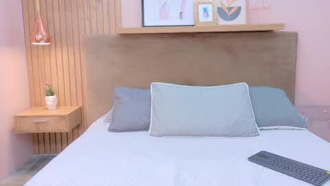 Snapshot of cielo_rivera chatting on April 2026 01:12:01 PM cielo rivera online show from April 2026 01:12:01 PM