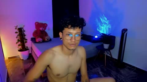 Snapshot of cinamon_kingdom chatting on January 2025 05:42:02 AM Luna and Sebas  online show from January 2025 05:42:02 AM