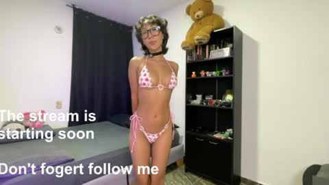 Snapshot of cinamon_kingdom chatting on July 2026 02:35:02 AM Luna and Sebas online show from July 2026 02:35:02 AM