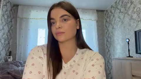 Snapshot of cinderellavanstee chatting on July 2026 02:31:01 PM Caroline online show from July 2026 02:31:01 PM