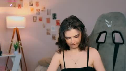 Snapshot of cindyclub_ chatting on June 2026 03:11:01 AM Rebbeka online show from June 2026 03:11:01 AM