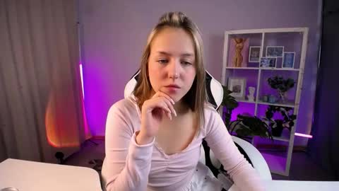 cindylovesmith online show from February 2026 03:40:01 AM