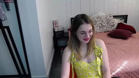 Snapshot of cindywood chatting on March 2025 08:08:01 AM Cindy online show from March 2025 08:08:01 AM