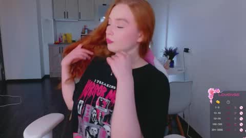 Snapshot of cinnabongirls chatting on May 2026 03:19:01 PM Maddy online show from May 2026 03:19:01 PM