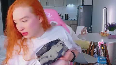 Snapshot of cinnabongirls chatting on June 2026 12:40:01 PM Maddy online show from June 2026 12:40:01 PM