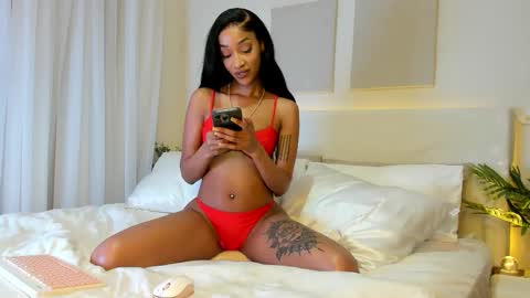 Snapshot of cinnamon_lips07 chatting on February 2026 04:37:02 PM Indie online show from February 2026 04:37:02 PM