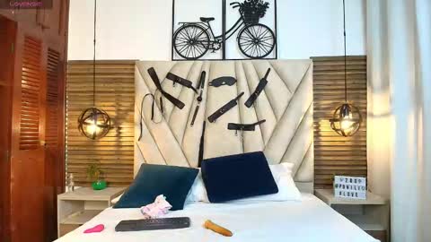 cinthiabaker online show from November 2025 11:32:02 AM