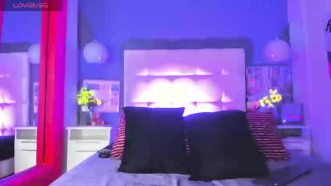 cinthya_walker1 online show from March 2026 02:43:01 PM