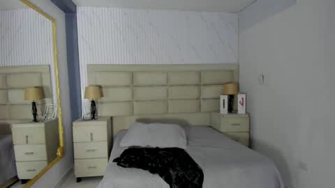 CintiaCollins  online show from April 2026 09:39:33 PM