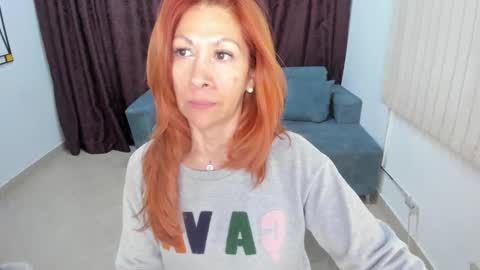 Snapshot of cintiagreyx chatting on September 2025 12:04:02 PM CINTIA online show from September 2025 12:04:02 PM