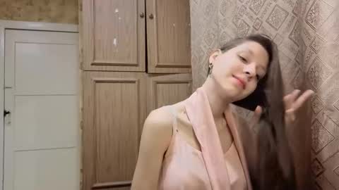 Lisa Salivan online show from November 2025 11:06:01 PM