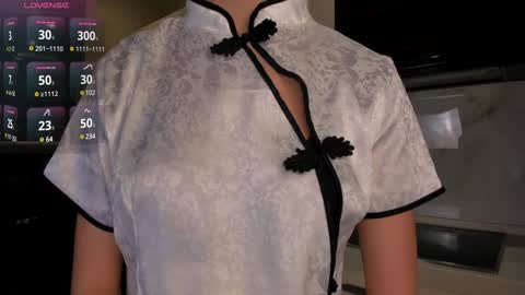 Snapshot of claire_amoure chatting on January 2025 07:11:01 AM Claire online show from January 2025 07:11:01 AM