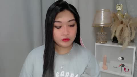 CLAIRE online show from May 2026 04:43:02 AM