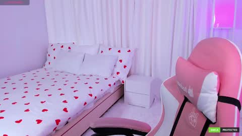 Claire Faers online show from March 2025 09:28:01 AM