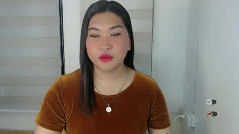 CLAIRE online show from February 2025 07:32:02 AM