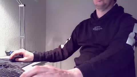 clamshive7 online show from March 2026 07:50:01 PM