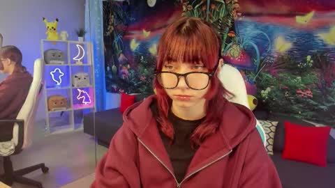 Snapshot of clarabenson chatting on November 2025 07:12:01 PM clarabenson online show from November 2025 07:12:01 PM