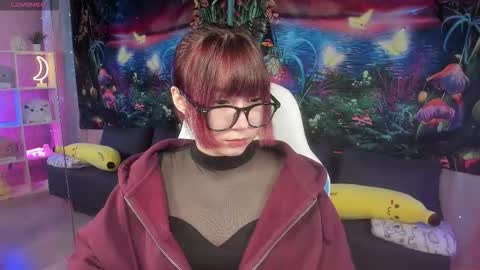 Snapshot of clarabenson chatting on November 2025 08:07:01 PM clarabenson online show from November 2025 08:07:01 PM