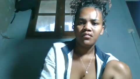 clarisse98 online show from November 2025 01:59:02 AM