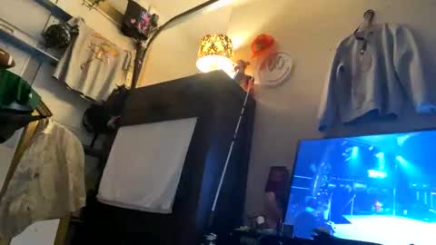 clarkshammer95 online show from March 2025 10:43:02 PM