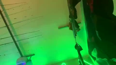 clarkshammer95 online show from October 2025 01:56:02 PM