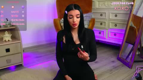 Velma online show from October 2025 05:23:02 PM