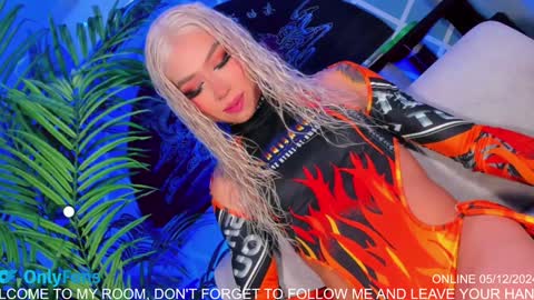   online show from December 2024 01:07:02 AM