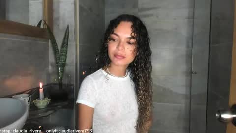 Snapshot of claudiarivera_1 chatting on September 2025 10:59:02 PM Claudia Rivera online show from September 2025 10:59:02 PM