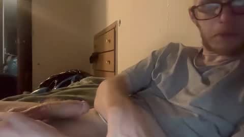 Snapshot of cleatus27 chatting on June 2026 04:05:01 AM cleatus27 online show from June 2026 04:05:01 AM