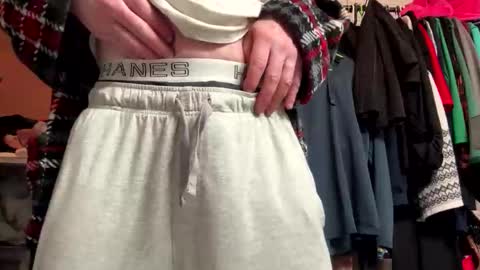 cleetis69 online show from May 2026 07:15:01 AM