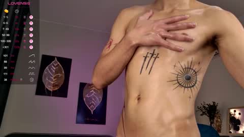 Snapshot of cleo_stringer_ chatting on November 2025 06:33:01 AM Cleo online show from November 2025 06:33:01 AM