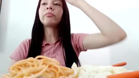 cleowhite_ online show from October 2025 07:01:02 PM