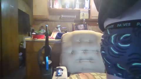 cleveykevil online show from September 2025 04:07:01 PM