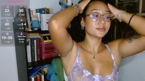 Snapshot of clitia_xx chatting on October 2025 11:03:02 PM Clitia online show from October 2025 11:03:02 PM
