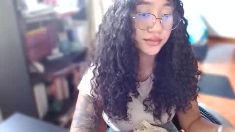 Clitia online show from May 2026 08:28:01 PM