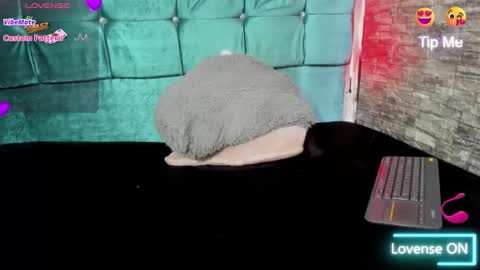 cloe66 online show from November 2025 05:45:01 PM