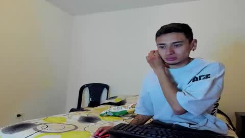 Snapshot of cloe_and_taylor chatting on February 2026 10:24:01 AM Cloe and Taylor online show from February 2026 10:24:01 AM