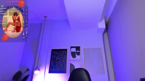 Cloe  online show from September 2025 10:31:02 PM