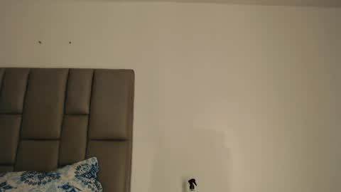 cloe online show from April 2026 10:38:01 PM