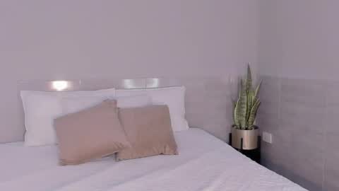 Chloe Smith online show from November 2025 11:10:01 AM