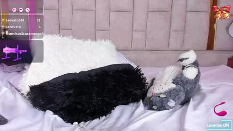 cloe online show from November 2025 03:57:02 PM