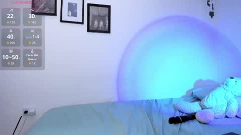 clohe_j online show from November 2025 04:34:02 AM