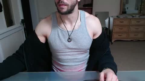 Cloud online show from November 2025 09:36:01 PM