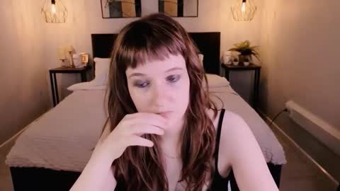  Clover  follow me  online show from September 2025 02:17:02 PM