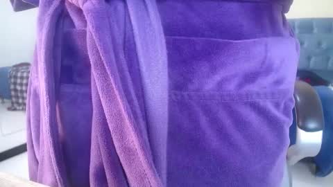 emely dolce online show from December 2024 08:11:02 AM