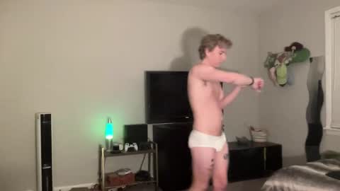 Snapshot of clydeaustin chatting on December 2025 03:45:02 AM Clyde Austin online show from December 2025 03:45:02 AM