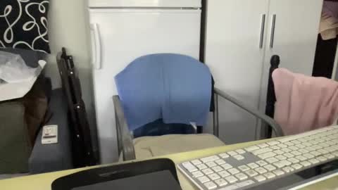 Coach Karl Porn Star Tip me all the way to my next trip online show from October 2025 12:55:01 AM